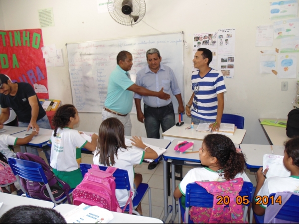 Prefeito Zé Resende visita local de mais um ginásio e assina ordem de serviço - Imagem 9