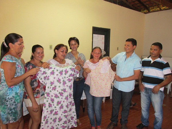 Curso de corte e costura é finalizado com almoço - Imagem 3