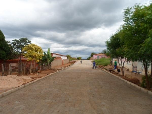 Prefeitura Conclui o Calçamento da Rua Pimentel Beleza no Bairro Lavanderia - Imagem 1