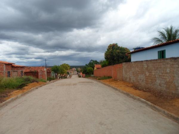Prefeitura Conclui o Calçamento da Rua Pimentel Beleza no Bairro Lavanderia