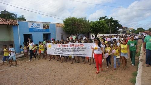 CAMINHADA  para comemorar o dia 18 de maio  - Imagem 9