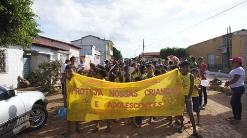 CAMINHADA  para comemorar o dia 18 de maio  - Imagem 2