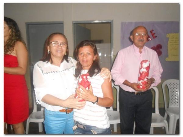 SEMTAC realiza jantar para as Mães do Centro de Convivência - Imagem 29