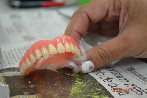 Secretaria Municipal de Saúde de Boa Hora entrega prótese dentária para população - Imagem 4
