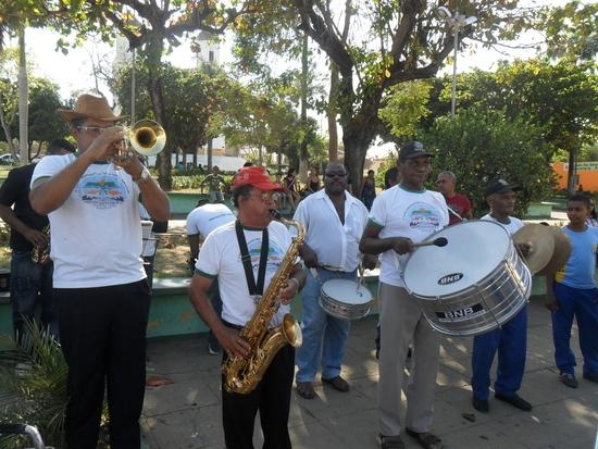 Morre saxofonista da banda Nova Euterpe após cair de veículo, em Amarante