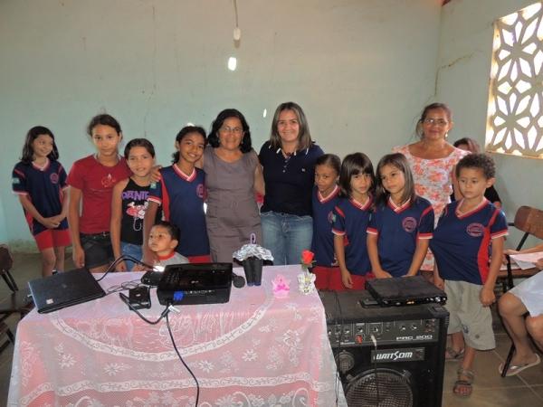 Prefeita Neuma Café participa de reunião em comunidade rural - Imagem 9