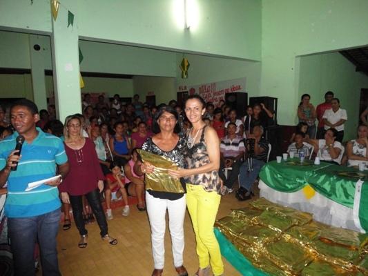 Mães são homenageadas pela Prefeitura de N. S. dos Remédios - Imagem 10