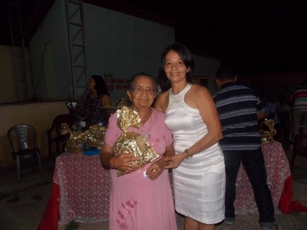 Secretaria municipal de educação promove festa em homenagem as mães - Imagem 12