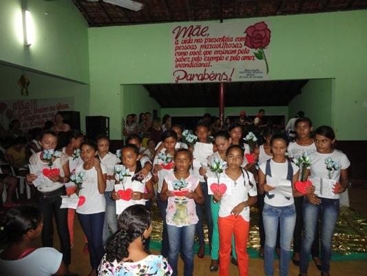 Mães são homenageadas pela Prefeitura de N. S. dos Remédios - Imagem 17