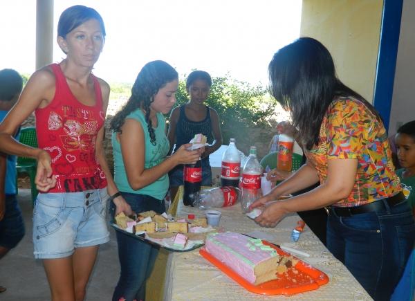 Comunidade Data Veados realizou festa em homenagem ao Dia das Maes - Imagem 42