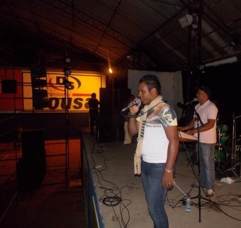 Tom Cleber faz um grande show em Valença - Imagem 11