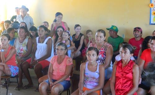 Comunidade Data Veados realizou festa em homenagem ao Dia das Maes - Imagem 3