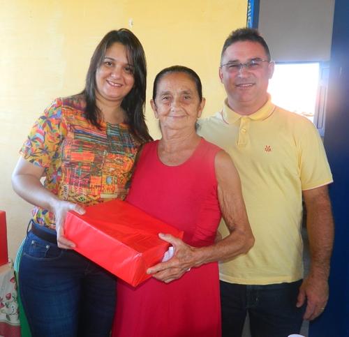 Comunidade Data Veados realizou festa em homenagem ao Dia das Maes - Imagem 8