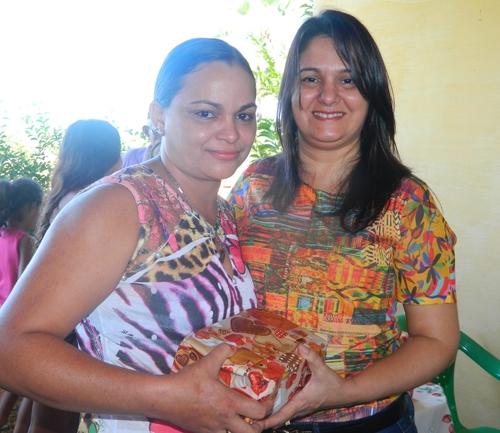 Comunidade Data Veados realizou festa em homenagem ao Dia das Maes - Imagem 29