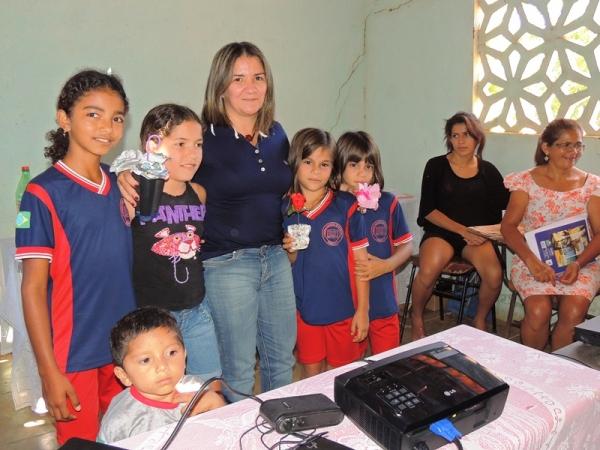 Prefeita Neuma Café participa de reunião em comunidade rural - Imagem 10