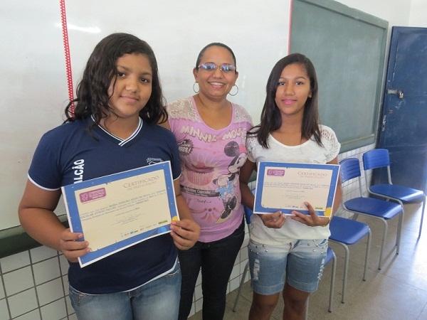 Escola da Rede Estadual de Ensino realiza entrega de Certificados - Imagem 2