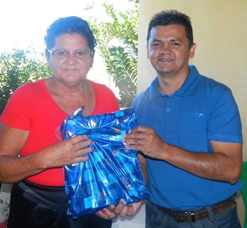 Comunidade Data Veados realizou festa em homenagem ao Dia das Maes - Imagem 16