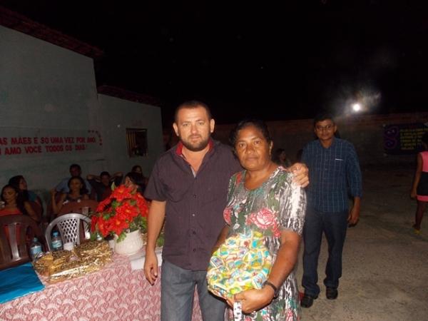 Secretaria municipal de educação promove festa em homenagem as mães - Imagem 10