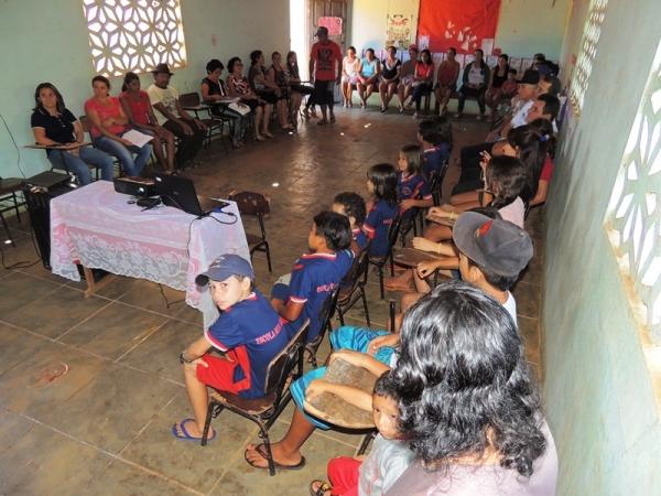 Prefeita Neuma Café participa de reunião em comunidade rural - Imagem 8