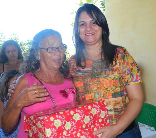 Comunidade Data Veados realizou festa em homenagem ao Dia das Maes - Imagem 34