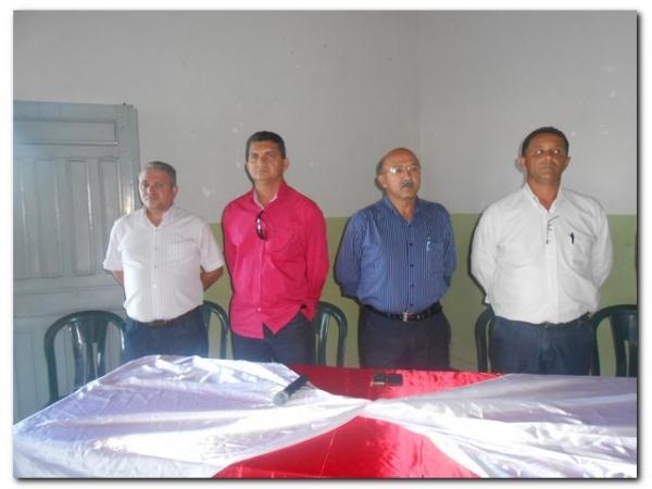 Solenidade de entrega de Certificados dos cursos de Auxiliar de Recursos Humanos, Vendedor, Manicure Pedicure e Salgadeiro  - Imagem 4