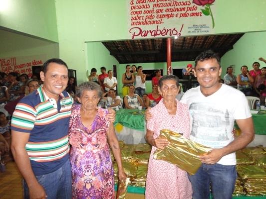 Mães são homenageadas pela Prefeitura de N. S. dos Remédios - Imagem 9