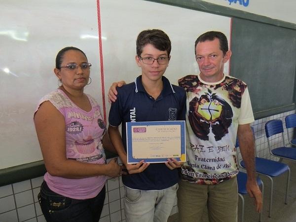 Escola da Rede Estadual de Ensino realiza entrega de Certificados - Imagem 3