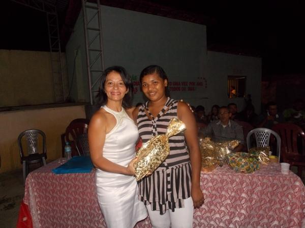 Secretaria municipal de educação promove festa em homenagem as mães - Imagem 7