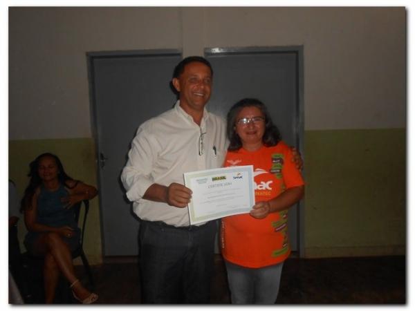 Solenidade de entrega de Certificados dos cursos de Auxiliar de Recursos Humanos, Vendedor, Manicure Pedicure e Salgadeiro  - Imagem 43