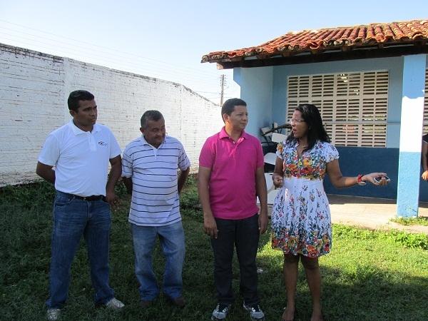 Manin Geronço, Raimundo do PT e Secretário de Obras fazem vistoria em Escola Municipal para inicio de obras - Imagem 3