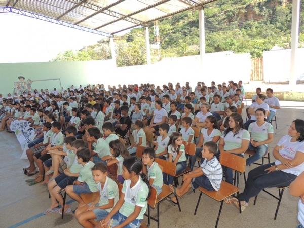Alunos participam de palestras sobre o Dia Nacional de Combate ao Abuso e à Exploração Sexual de Crianças e Adolescentes - Imagem 7