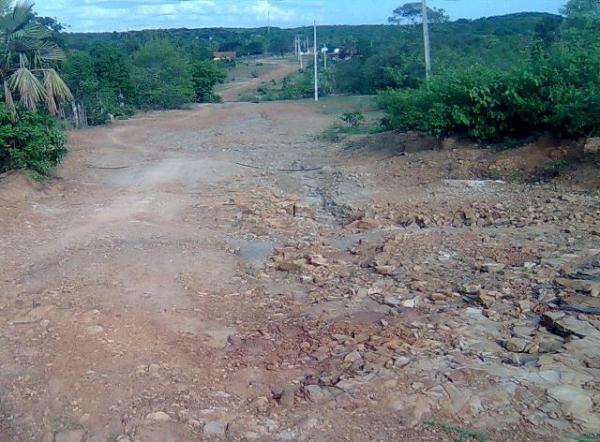 Jatobá do Piauí: Começa obra da estrada do Povoado Riacho - Imagem 2