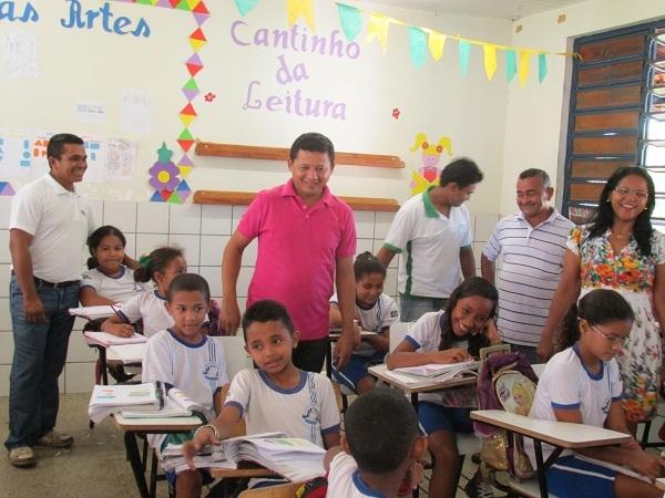 Manin Geronço, Raimundo do PT e Secretário de Obras fazem vistoria em Escola Municipal para inicio de obras - Imagem 9