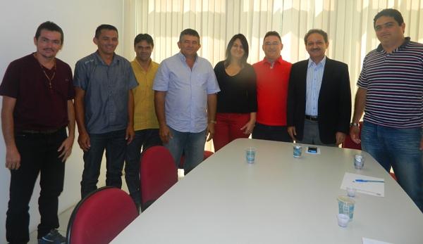 Prefeita de Brasileira e Vereadores estiveram reunidos com o Deputado Wilson Brandão - Imagem 4