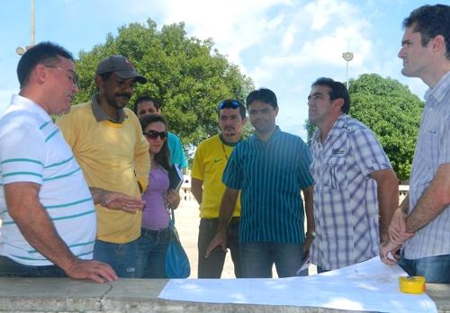 Secretário de Educação comunica o início da construção e cobertura de quadras de esportes - Imagem 1