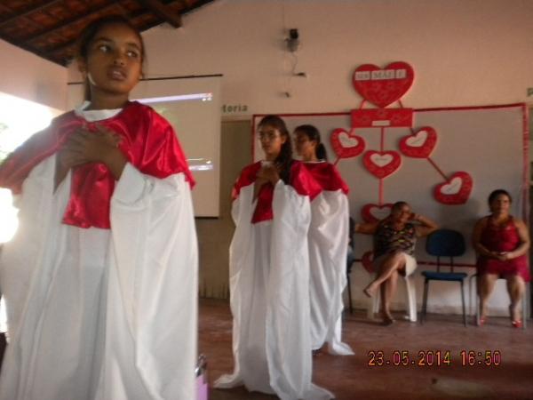 Escola Municipal Antonio Xavier realizou homenagem ao dia das mães - Imagem 11