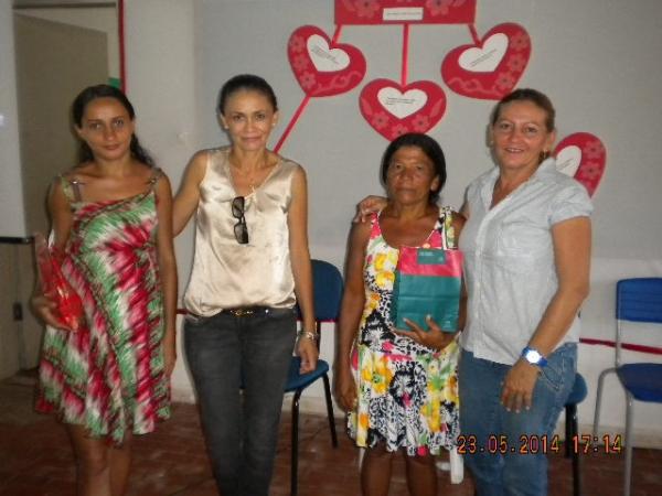 Escola Municipal Antonio Xavier realizou homenagem ao dia das mães - Imagem 39