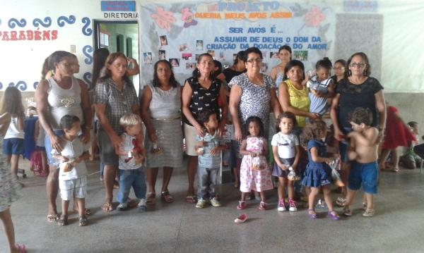 Secretaria Mun de Educação desenvolveu junto a Educação Infantil o projeto “Queria meus avós assim“ - Imagem 4