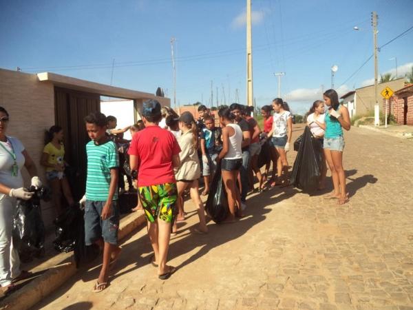 Secretária de Saúde em parceria com as escolas na prevenção contra dengue no Buriti do Castelo - Imagem 16