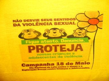 Campanha 18 de maio arrasta multidão em  passeata de conscientização