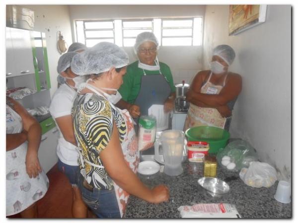 Primeira dama Maria Nilcimar conseguiu mais um Curso para Inhuma - Imagem 9