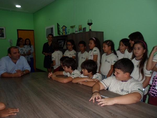 Prefeito Walfredo Filho recebe alunos para falar sobre Administração Municipal - Imagem 7