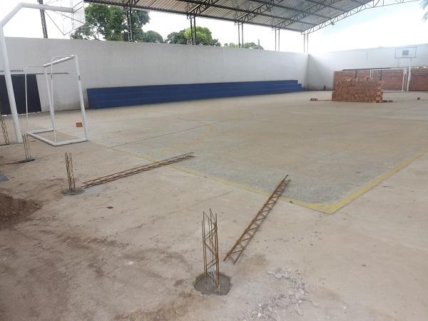 Poliesportivo do Bairro Cavas recebe reparos - Imagem 3