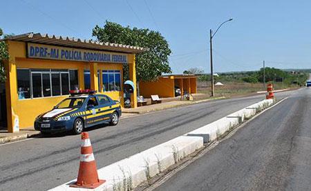 Adolescente é apreendido ao tentar escapar de fiscalização da Polícia Rodoviária Federal em Piripiri  