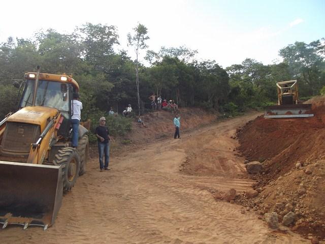 Prefeitura de Oeiras realiza obras em estrada para diminuir número de acidentes