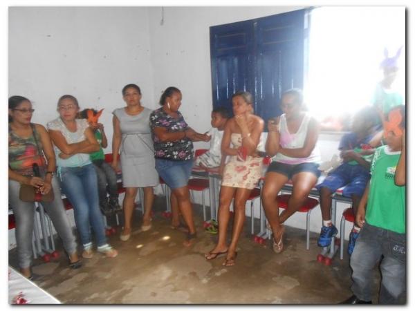 Escola Municipal Tia Nenen Brito comemora Dia do Índio, dia de Tiradentes, dia do Livro e a Páscoa - Imagem 35