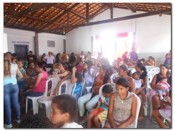 Escola Municipal Tia Nenen Brito comemora Dia do Índio, dia de Tiradentes, dia do Livro e a Páscoa - Imagem 12