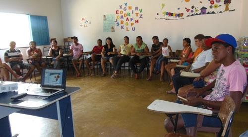 Supervisora do Pronatec /UFPI dá início aos cursos profissionalizantes na zona rural de Brasileira - Imagem 3