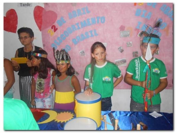 Escola Municipal Tia Nenen Brito comemora Dia do Índio, dia de Tiradentes, dia do Livro e a Páscoa - Imagem 22