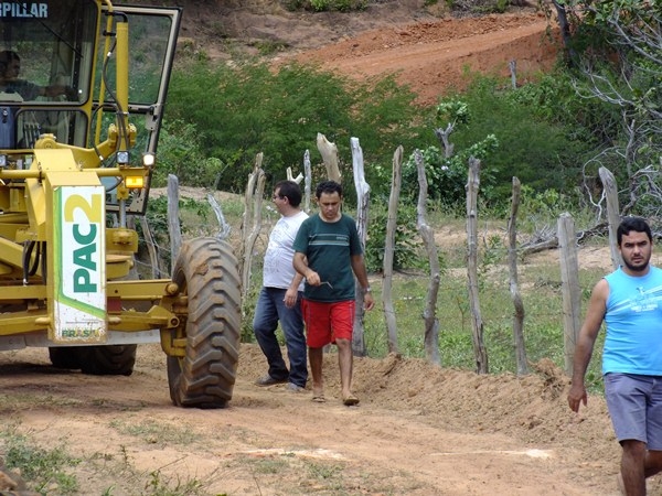 Prefeito Alecxo Belo visita obras de Recuperação de Estradas Rurais - Imagem 5